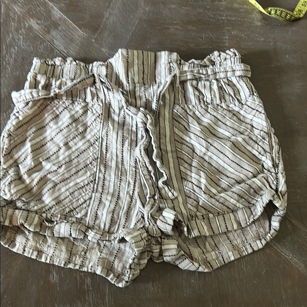 Cato High Waist Black and White Shorts